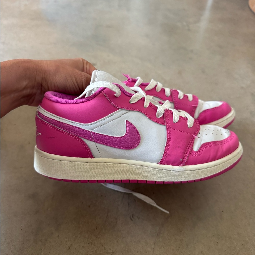 Nike Kids Sneakers in Pink and White